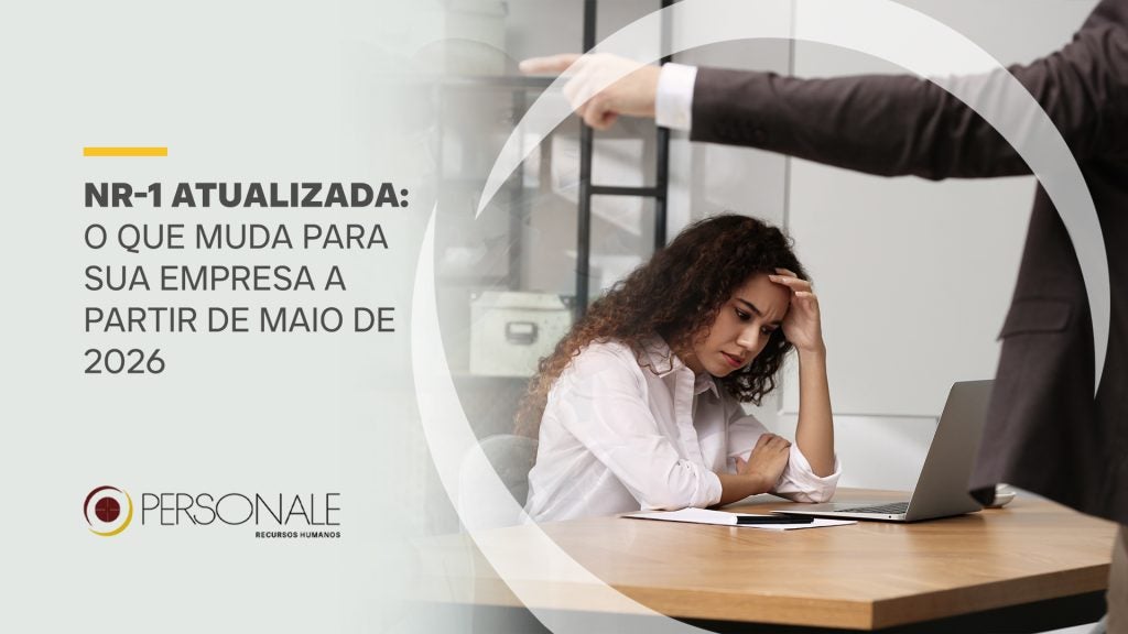 Na direita uma imagem de uma pessoa em estresse no trabalho, a esquerda o seguinte texto: "Nr 1 atualizada: o que muda em 2026"